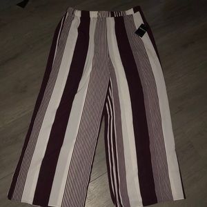 Burgundy/White pants